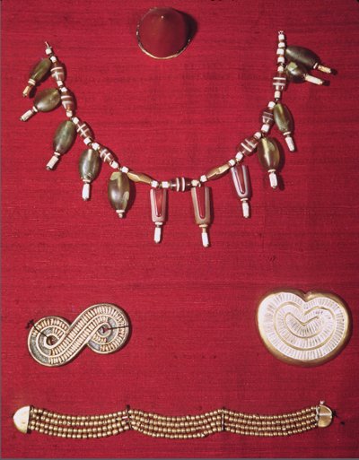 Auswahl an Schmuck, aus dem Industal, Pakistan, ca. 3000 v. Chr. von Harappan